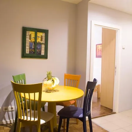 Apartment True Color *