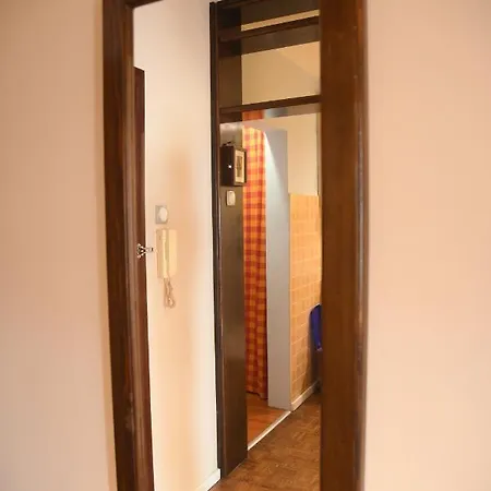 True Color Apartment *